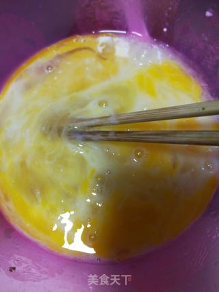 水炒法滑蛋虾仁的做法步骤：2