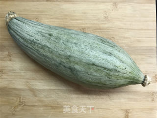 新疆贵族南瓜的做法步骤：1