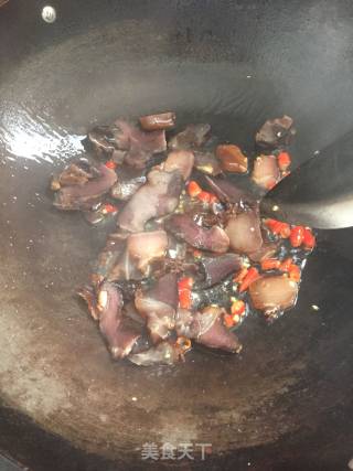 腊肉炒冬笋的做法步骤：4