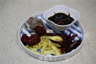 脆皮卤鸡爪的做法步骤：3