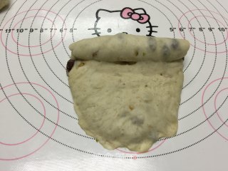 全麦坚果软欧包的做法步骤：13