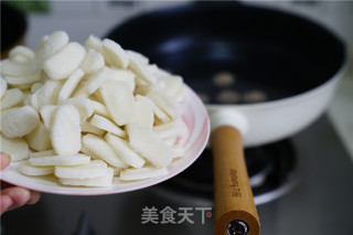 橄榄牛肉丸汤年糕的做法步骤：3