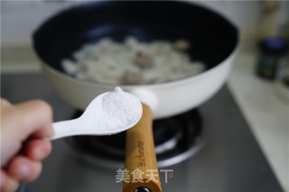 橄榄牛肉丸汤年糕的做法步骤：6