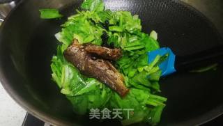 豆豉鲮鱼油麦菜的做法步骤：4