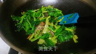 豆豉鲮鱼油麦菜的做法步骤：5