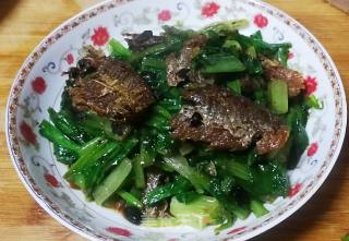 豆豉鲮鱼油麦菜的做法步骤：7