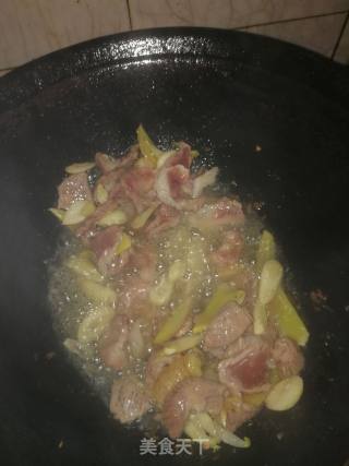 香辣回锅肉的做法步骤：7