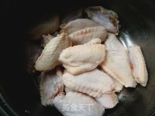 煎炒鸡翅的做法步骤：1