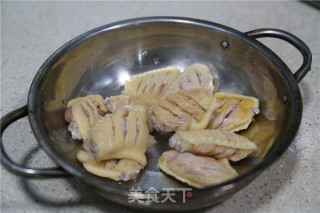 黑椒酥皮烤翅的做法步骤：2