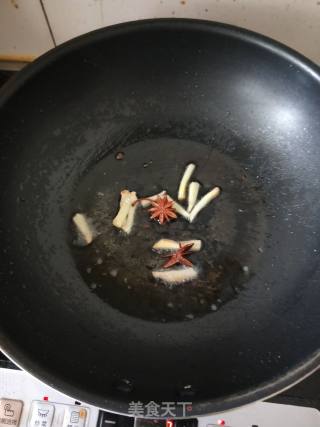 糖醋排骨的做法步骤：3