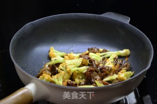 茄汁花菜炒排骨的做法步骤：6