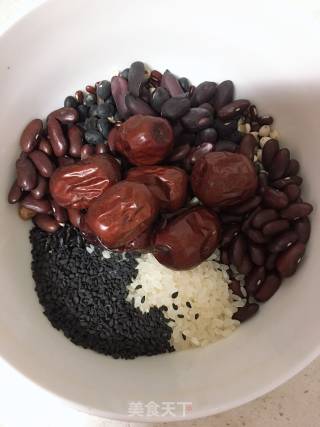 杂米红枣粥的做法步骤：1