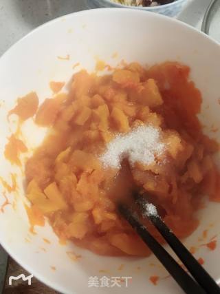 南瓜饼的做法步骤：3