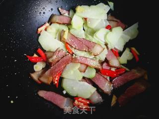 佛手瓜炒腊肉的做法步骤：10