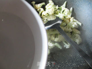 鸭血炒花菜的做法步骤：4