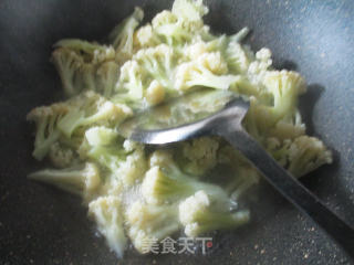 鸭血炒花菜的做法步骤：5