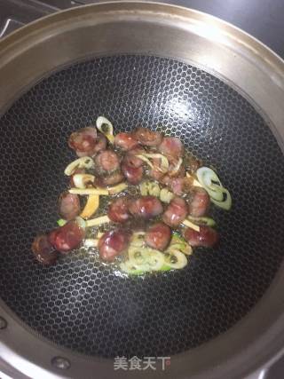 腊肠炒包菜的做法步骤：4