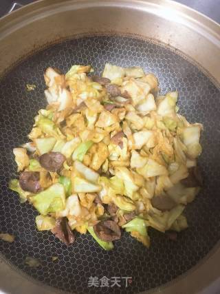 腊肠炒包菜的做法步骤：7