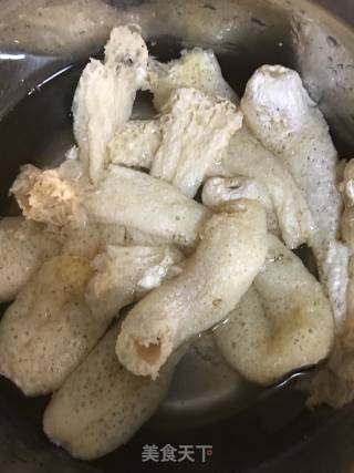 竹荪鸡汤的做法步骤：2