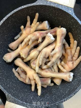 盐焗鸡脚的做法步骤：7