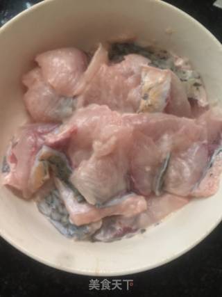 酸菜鱼的做法步骤：3