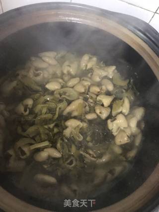 酸菜煲猪肠的做法步骤：8