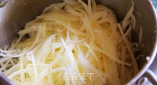 香辣土豆丝的做法步骤：2