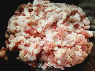 紫薯香辣大肉饺的做法步骤：1