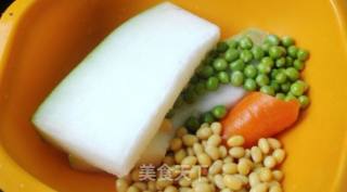 冬瓜双豆的做法步骤：1
