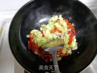 肉丝炒笋瓜的做法步骤：8