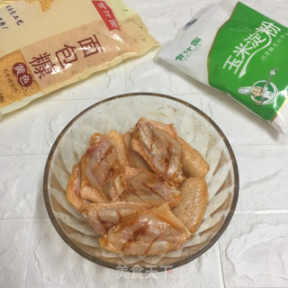 脆皮鸡翅的做法步骤：4