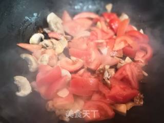 金针菇牛肉油豆腐汤的做法步骤：3