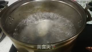 清汤羊蝎子炖萝卜的做法步骤：2