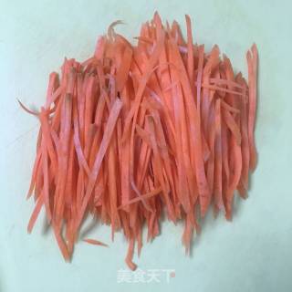 胡萝卜鸡蛋饼的做法步骤：2