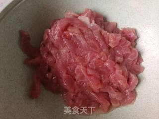 肉丝带底(怎么让肉丝更滑嫩)的做法步骤：3