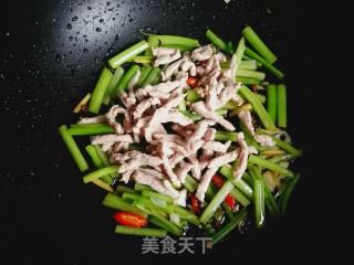 肉丝带底(怎么让肉丝更滑嫩)的做法步骤：18