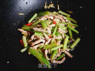 肉丝带底(怎么让肉丝更滑嫩)的做法步骤：19