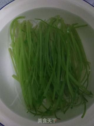 芹菜炒土豆丝的做法步骤：4