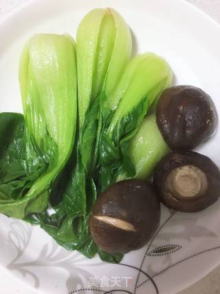 腊肠煲仔饭的做法步骤：4