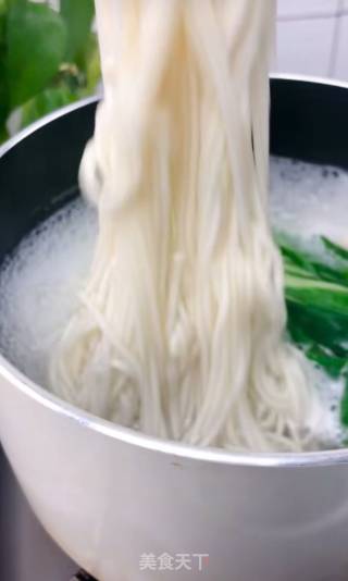 清汤面的做法步骤：5
