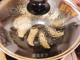 水煎饺的做法步骤：3