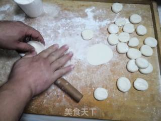 白菜猪肉饺子的做法步骤：12