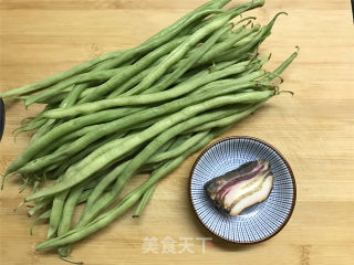 腊肉炒四季豆的做法步骤：1