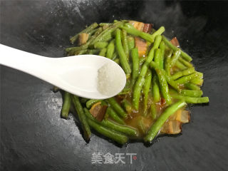 腊肉炒四季豆的做法步骤：7