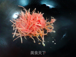 银鱼海苔胡萝卜炒方便面的做法步骤：8
