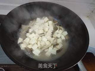 鲜菇炖豆腐的做法步骤：9