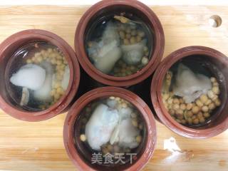 猪脚黄豆汤的做法步骤：4