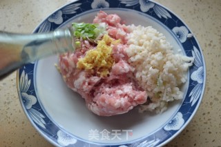 秦味四喜丸子的做法步骤：1
