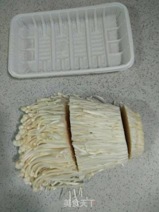 金针菇炒西生菜的做法步骤：3
