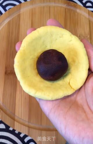 豆沙馅梨馒头的做法步骤：4